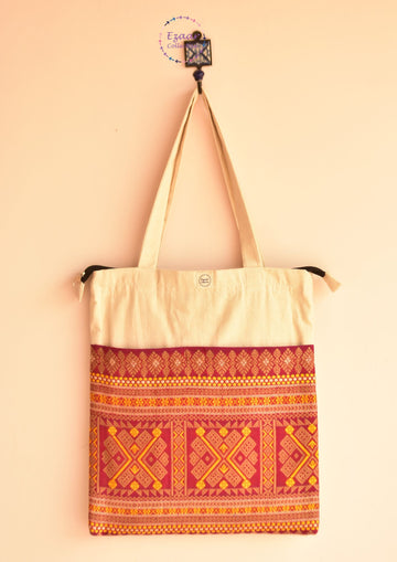 Daily Companion off white Tote bag