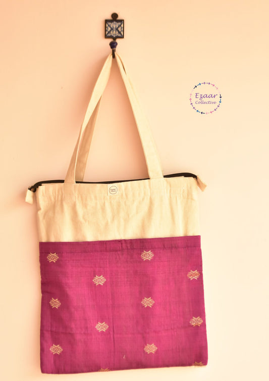 Daily Companion off white Tote bag