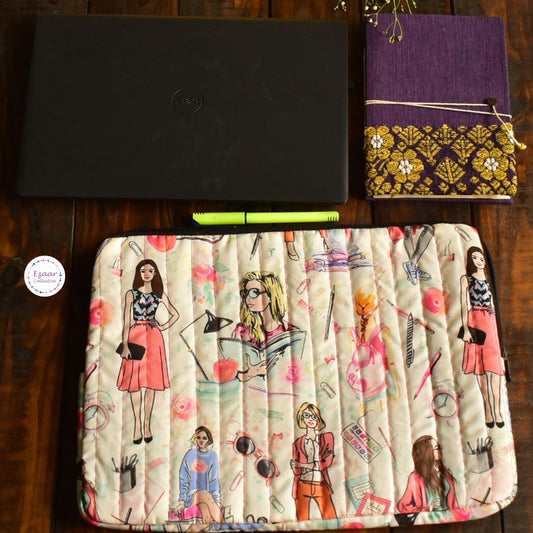 Doodle Diva Laptop Sleeve - Small