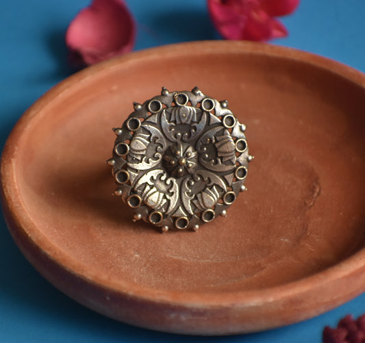 Sana  Adjustable  Finger Ring