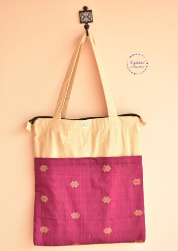 Daily Companion off white Tote bag