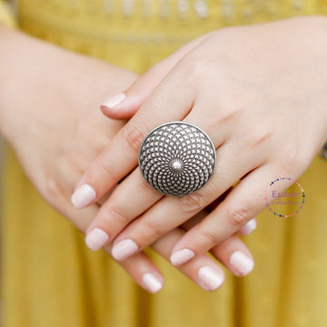 Bhavna Finger Ring